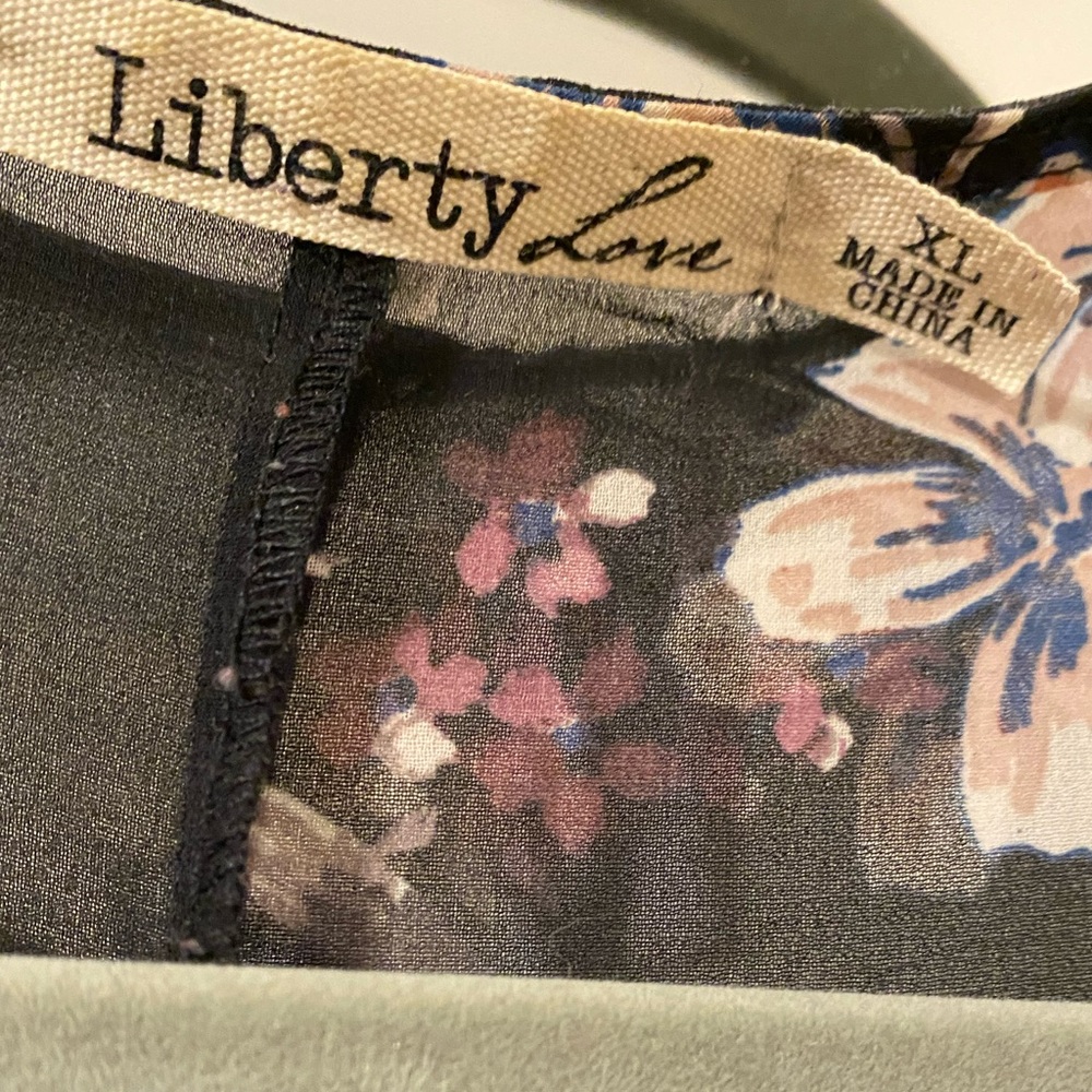 Floral Mesh Kimono - Picture 3 of 3